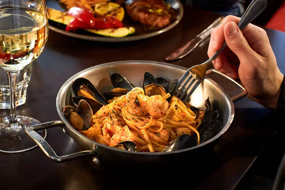 linguine-fruits-de-mer.webp Sherbrooke Italian Restaurant, PACINI Italian Restaurant | Sherbrooke